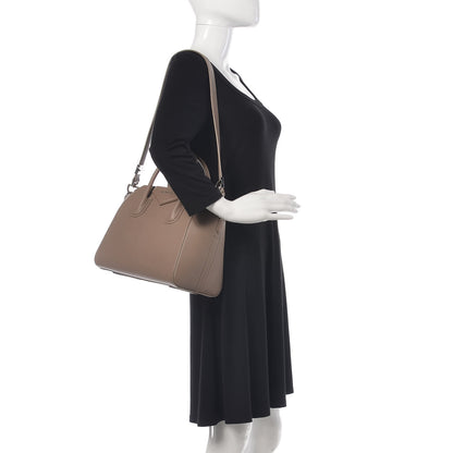 Givenchy Sugar Goatskin Small Antigona Dark Sand 2 of 9