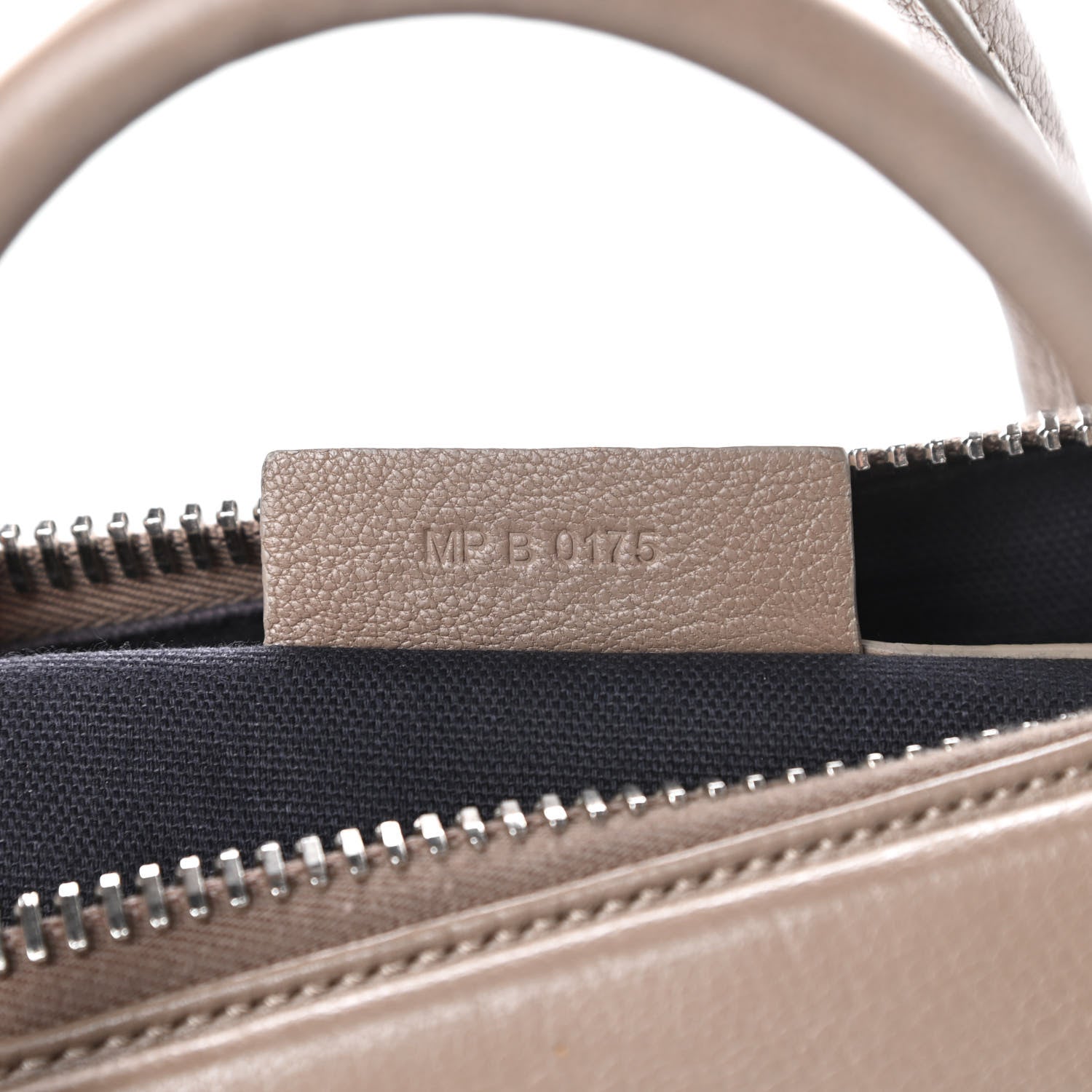 Givenchy Sugar Goatskin Medium Antigona Sand 7 of 21