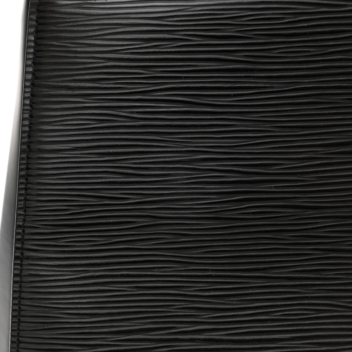 Louis Vuitton Epi Cluny MM Black 14 of 15