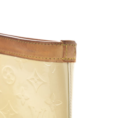 Louis Vuitton Vernis Stillwood Vertical Perle 14 of 17