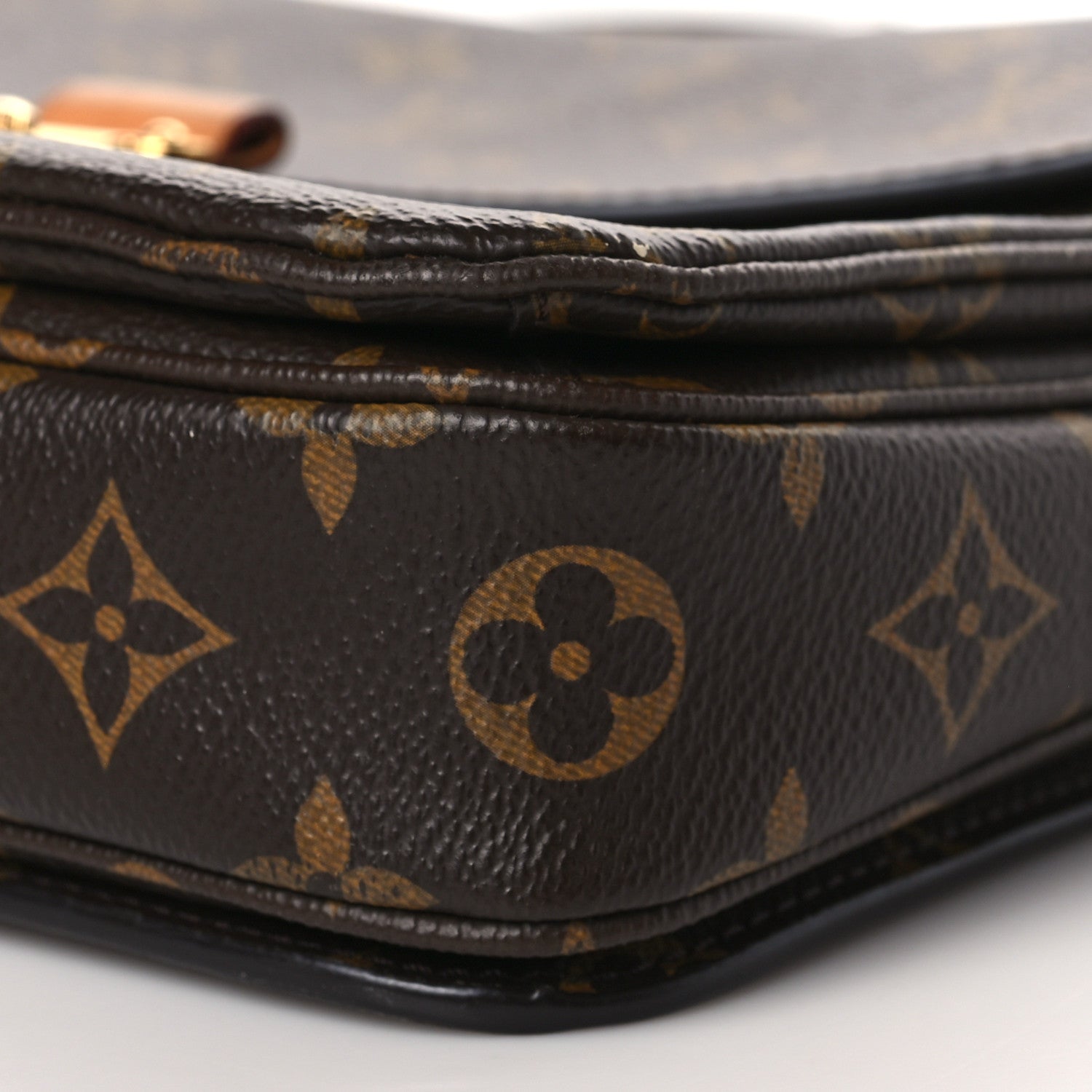 Louis Vuitton Monogram Pochette Metis 8 of 8