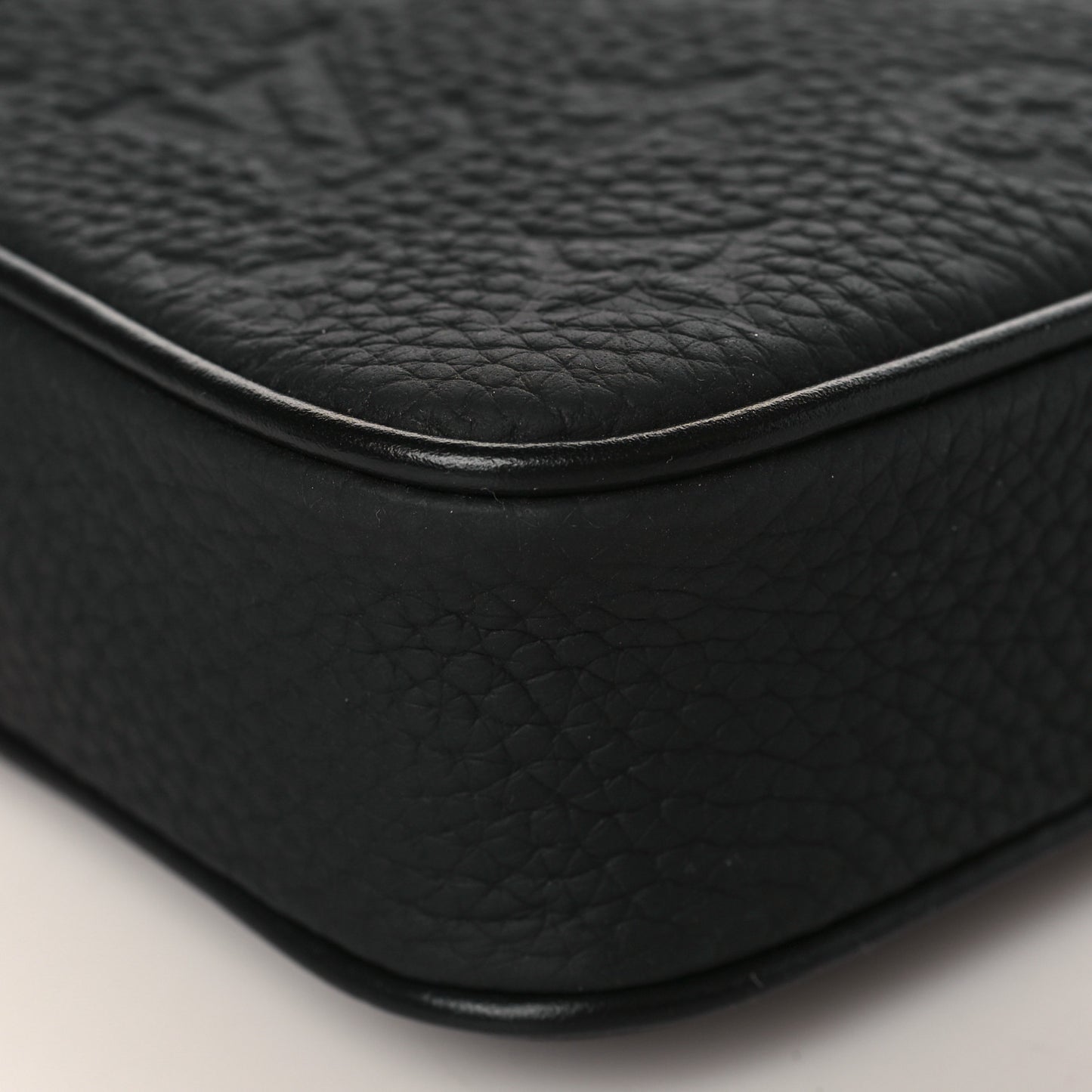 Taurillon Monogram Uniformes Solar Ray Soft Pochette Volga Belt Bag Black