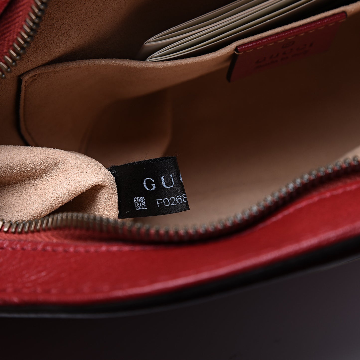 Piuma Lux Calfskin Small Re(Belle) Crossbody Bag Romantic Cerise