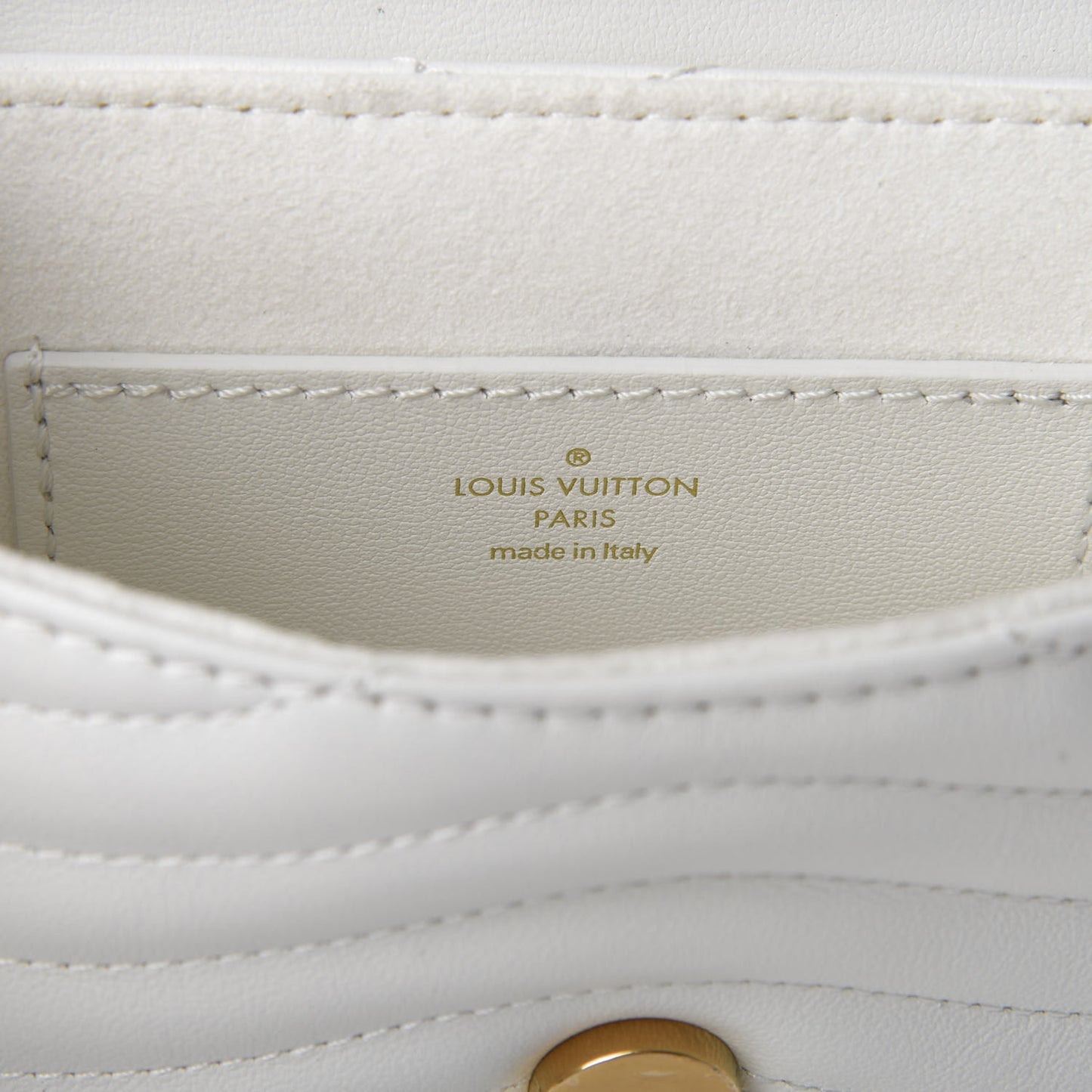 Calfskin New Wave Multi Pochette Snow