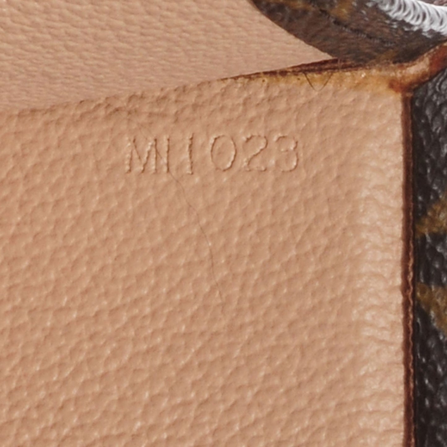 Monogram Sac Plat