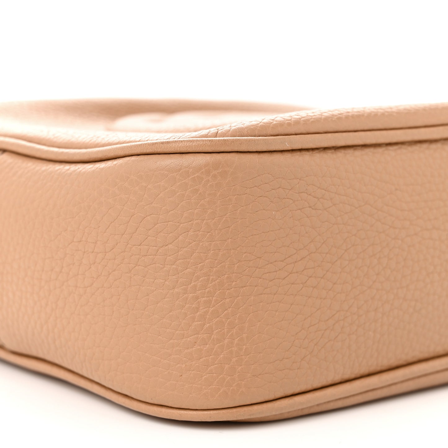 Pebbled Calfskin Small Soho Disco Bag Camelia
