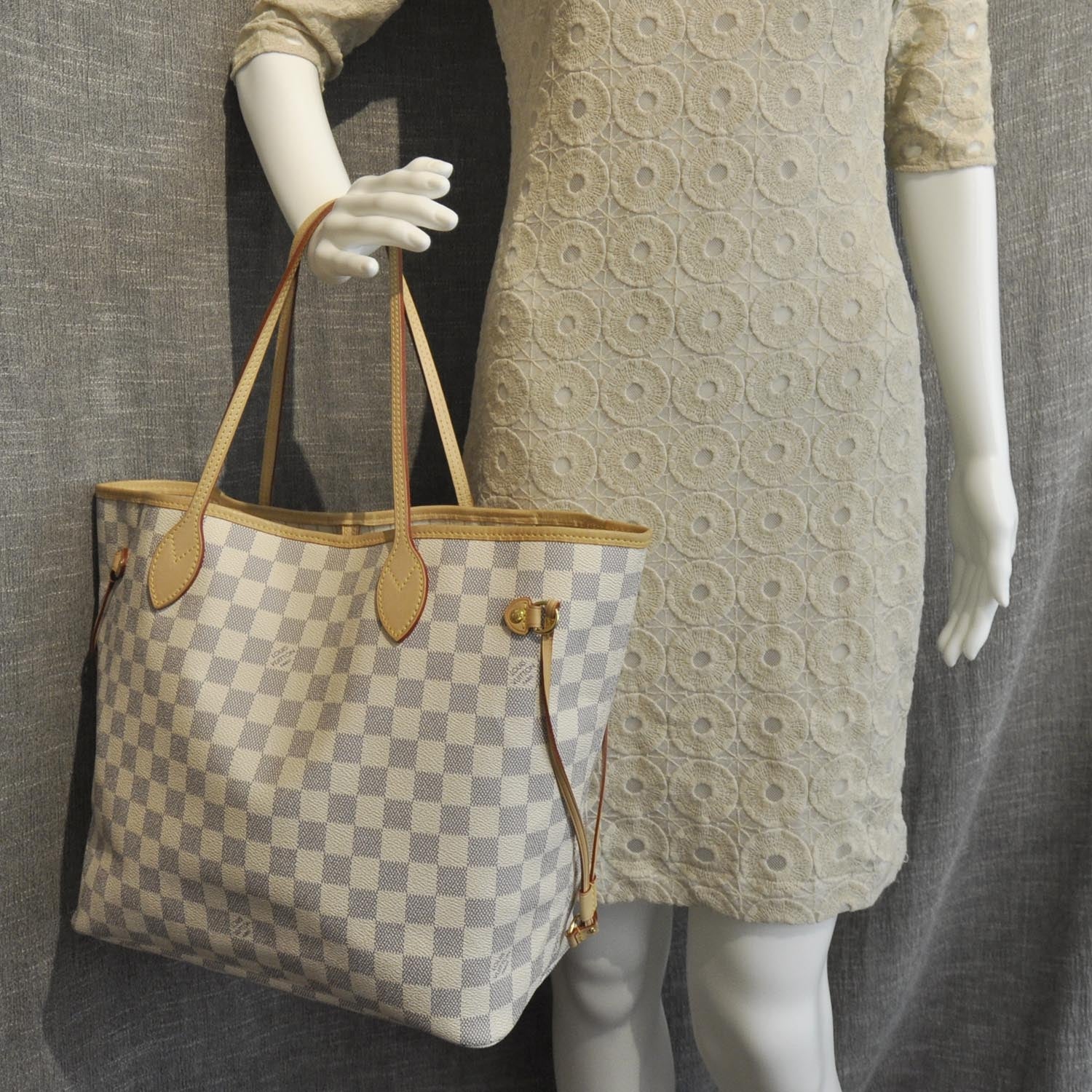 Louis Vuitton Damier Azur Neverfull MM 3 of 9