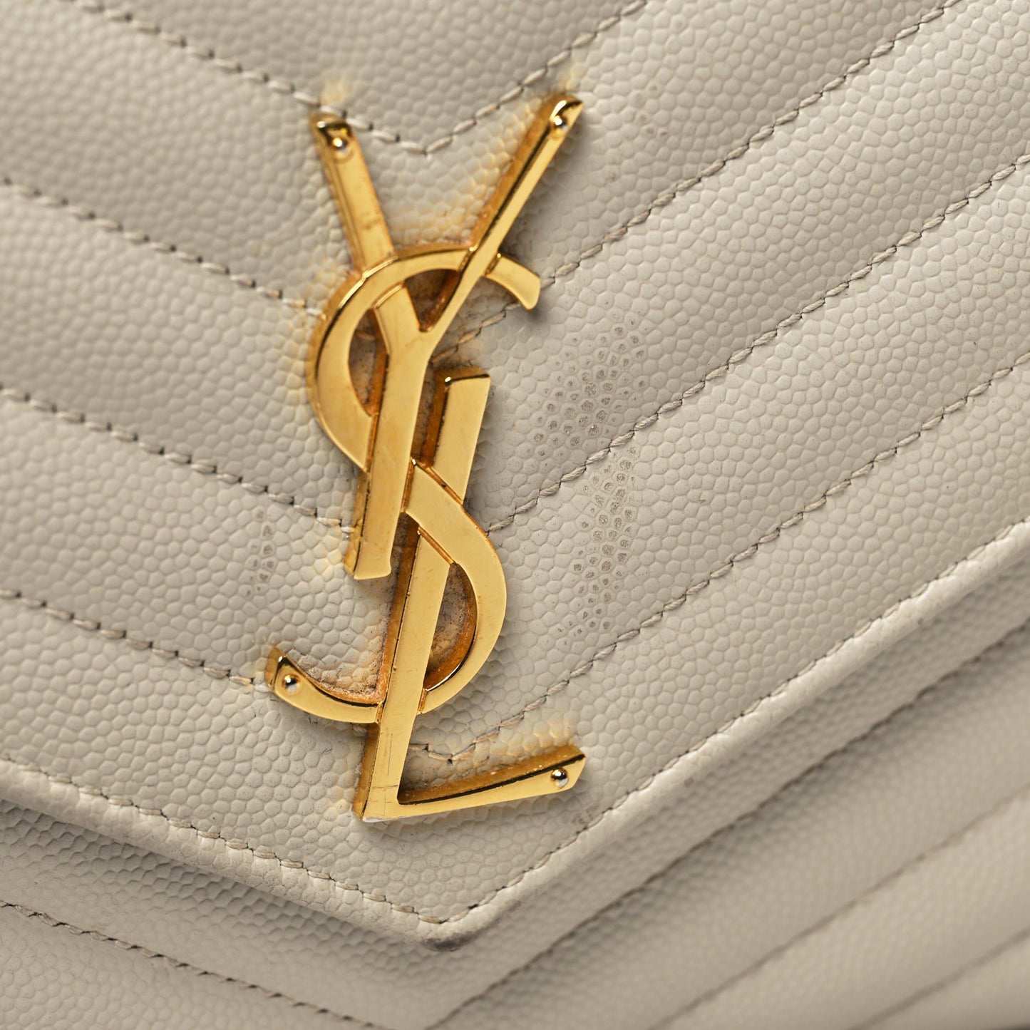 Grain De Poudre Matelasse Chevron Monogram Chain Wallet Crema Soft