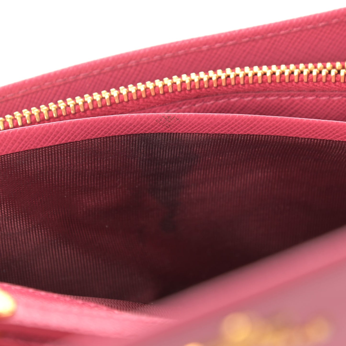 Saffiano Metal Oro Chain Wallet Ibisco