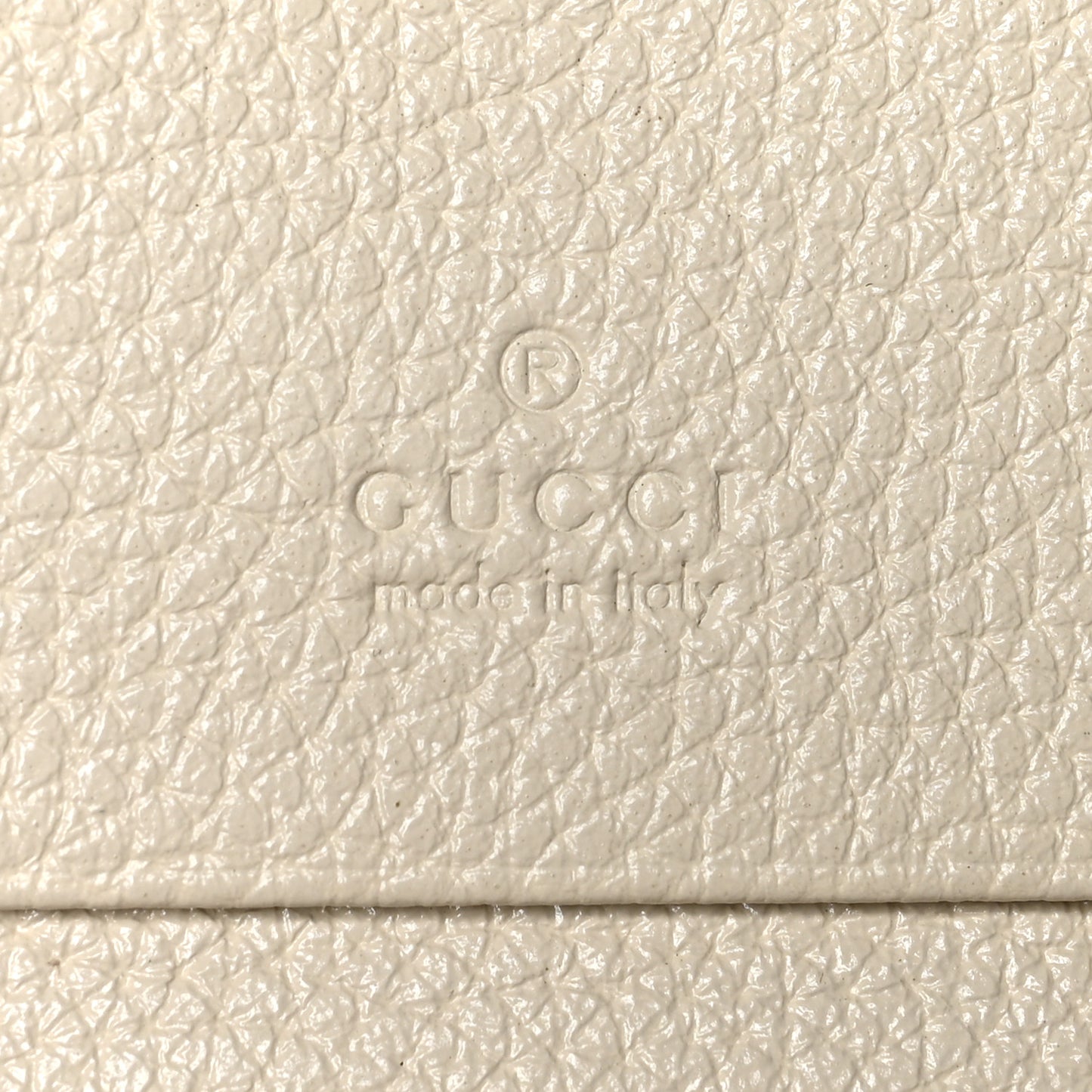Grainy Calfskin Zumi Chain Card Case Wallet White
