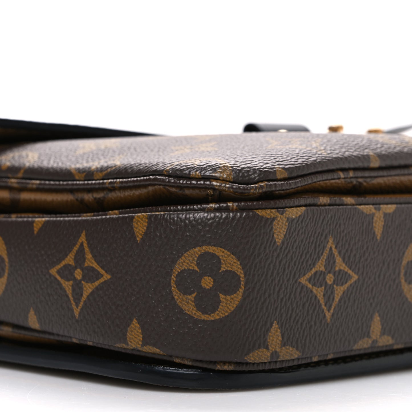 Reverse Monogram Pochette Metis