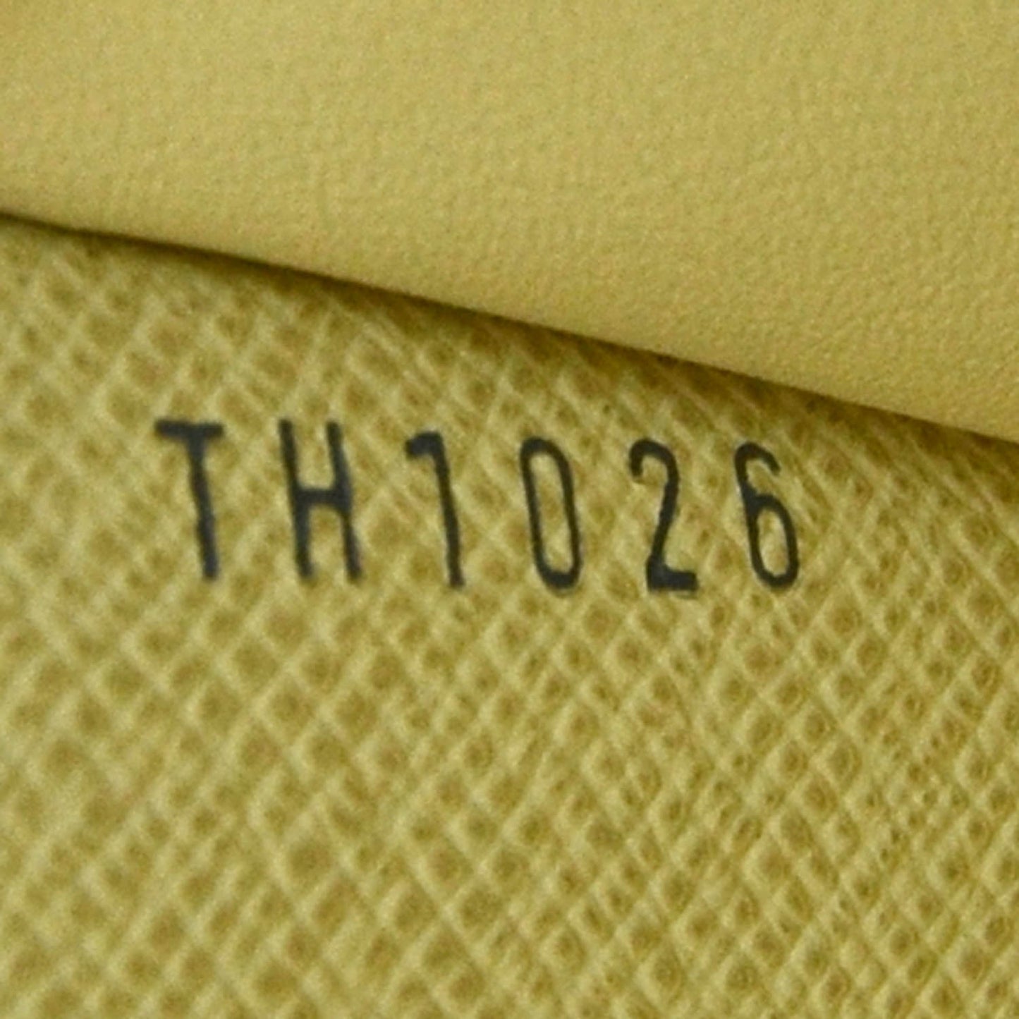 Damier Azur Sarah Wallet