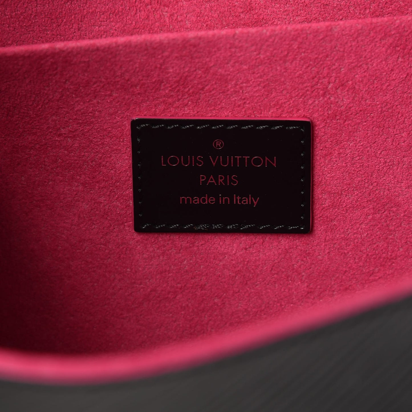 Epi Pochette Felicie Black Hot Pink