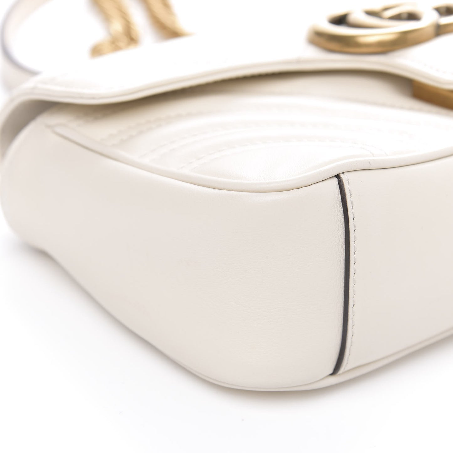 Calfskin Matelasse Mini GG Marmont Shoulder Bag White