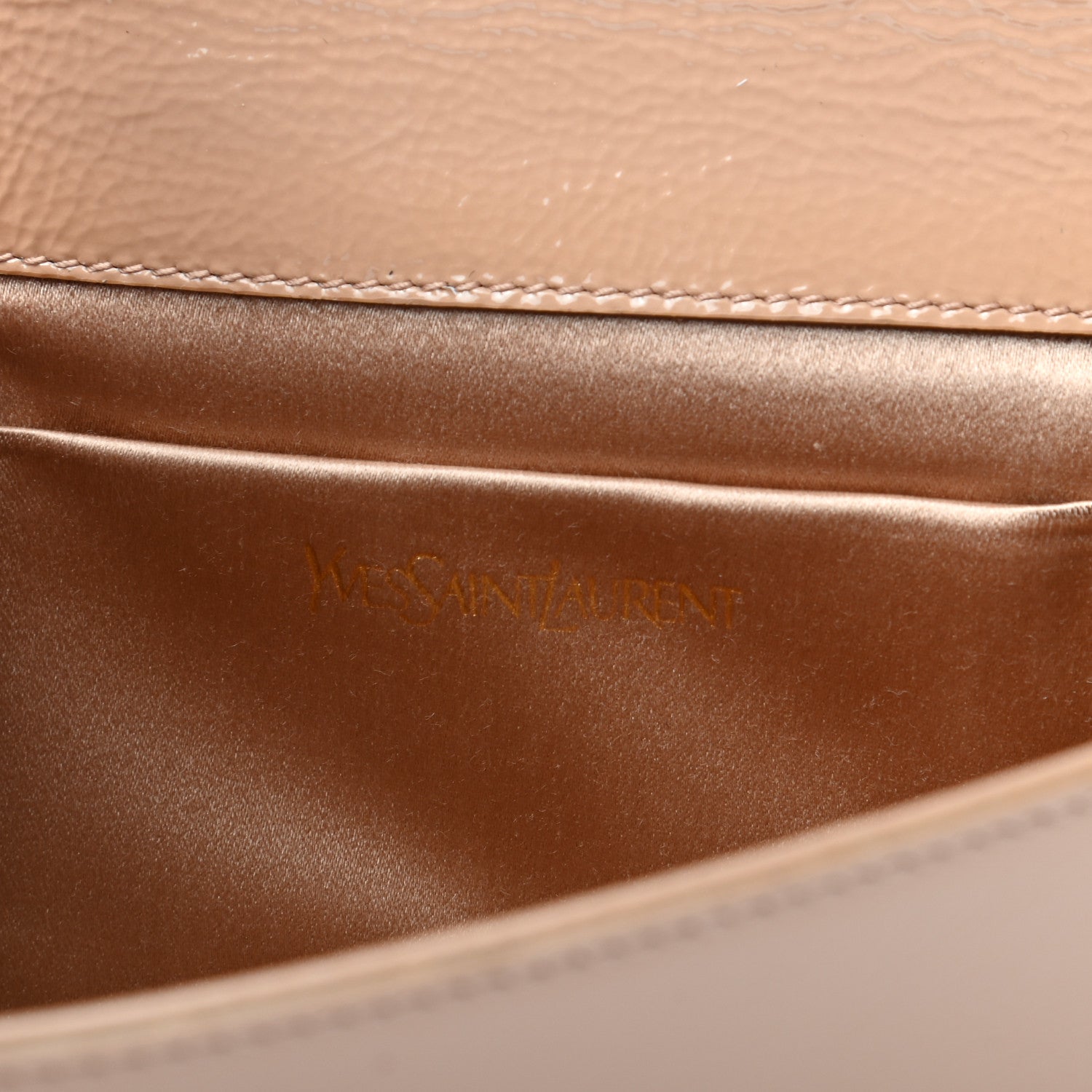 Saint Laurent Textured Patent Calfskin Monogram Large Belle De Jour Clutch Beige 6 of 7