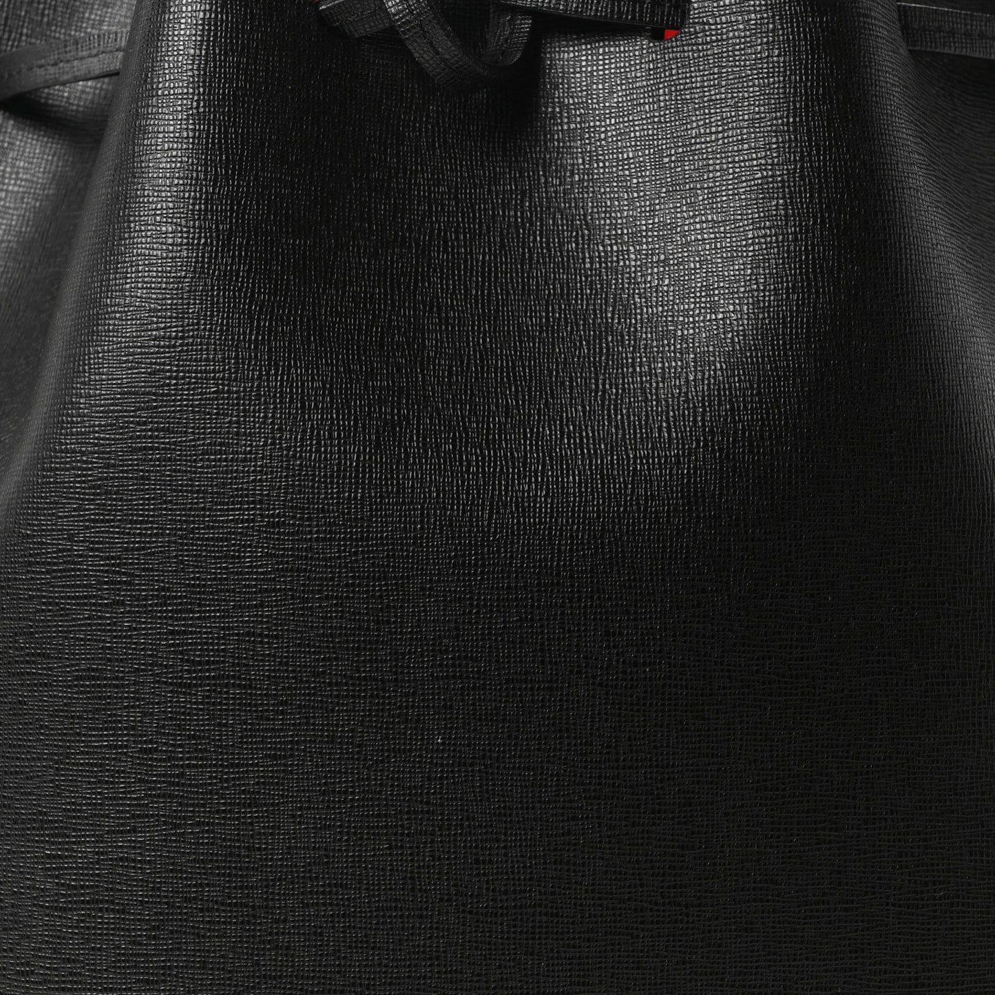 Saffiano Bucket Bag Black Flamma