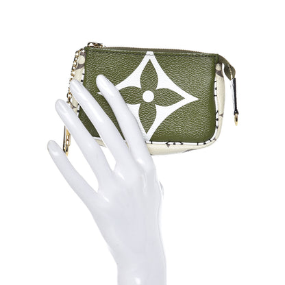Louis Vuitton Monogram Giant Micro Pochette Accessories Kaki White 2 of 7
