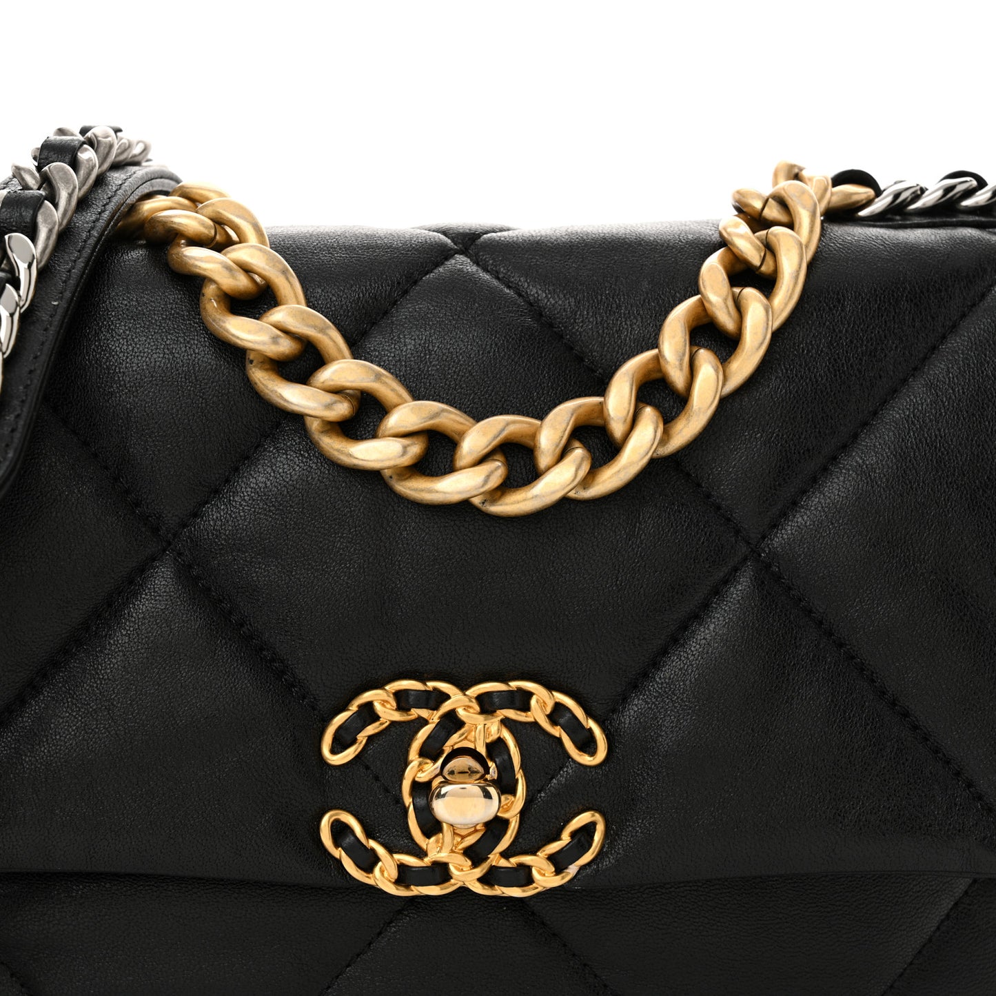 Shiny Goatskin Quilted Medium Chanel 19 Flap Black