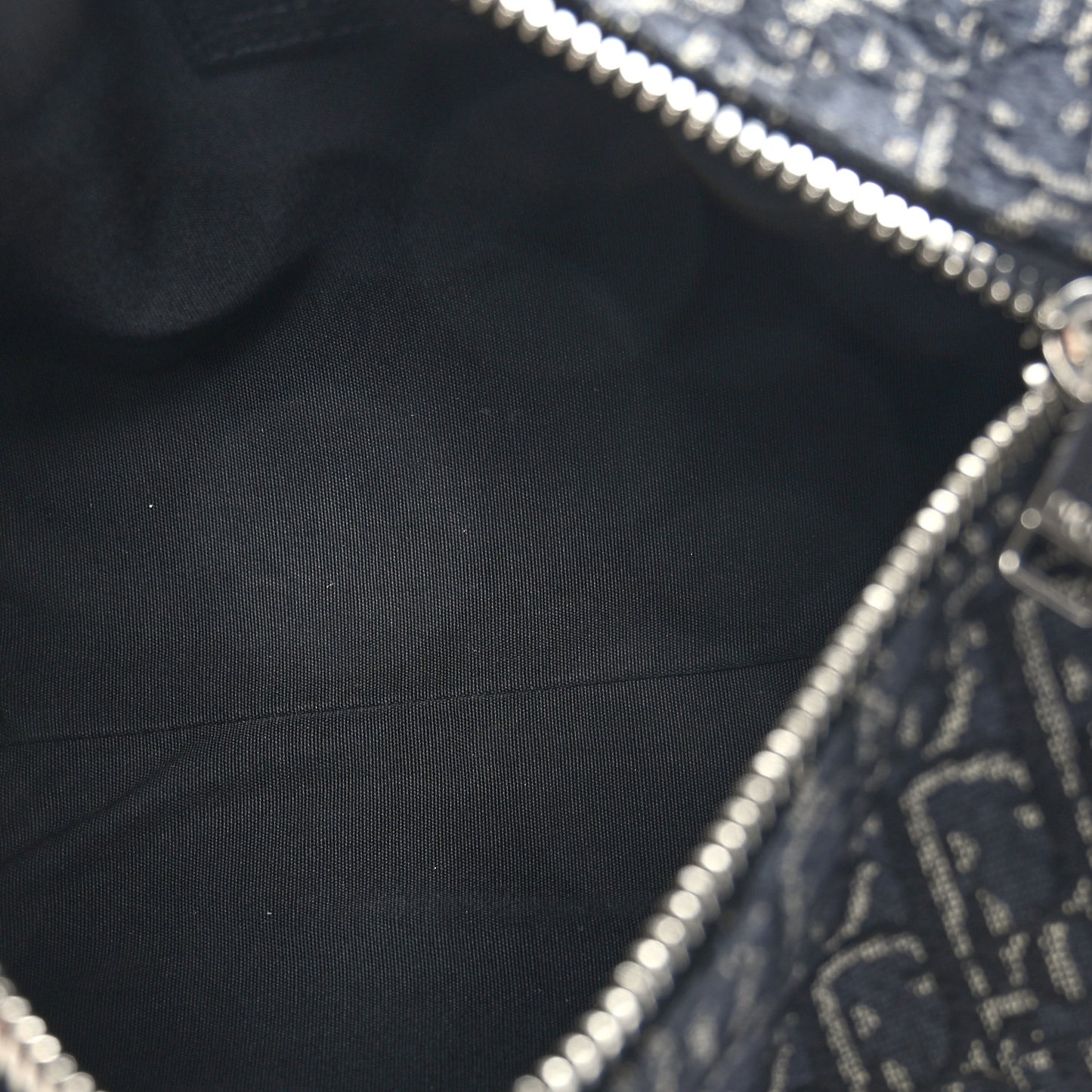 Oblique Roller Messenger Bag Black