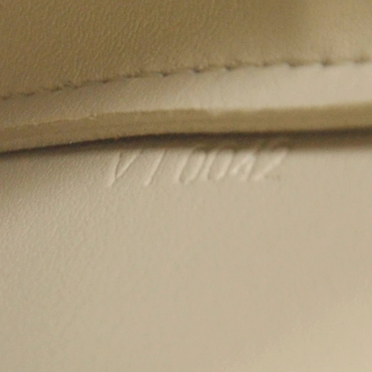 Louis Vuitton Vernis Lexington Pochette Beige 6 of 6