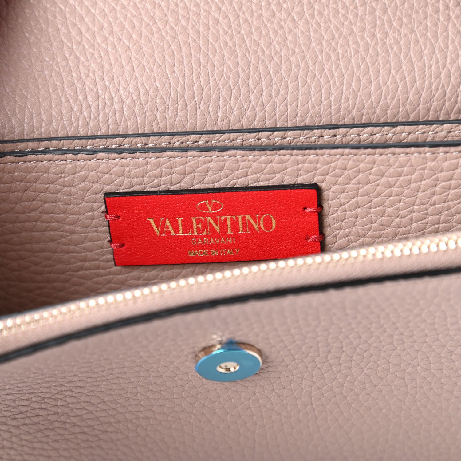 Valentino Garavani Pebbled Calfskin Rockstud Flap Wallet On Chain Poudre 8 of 10