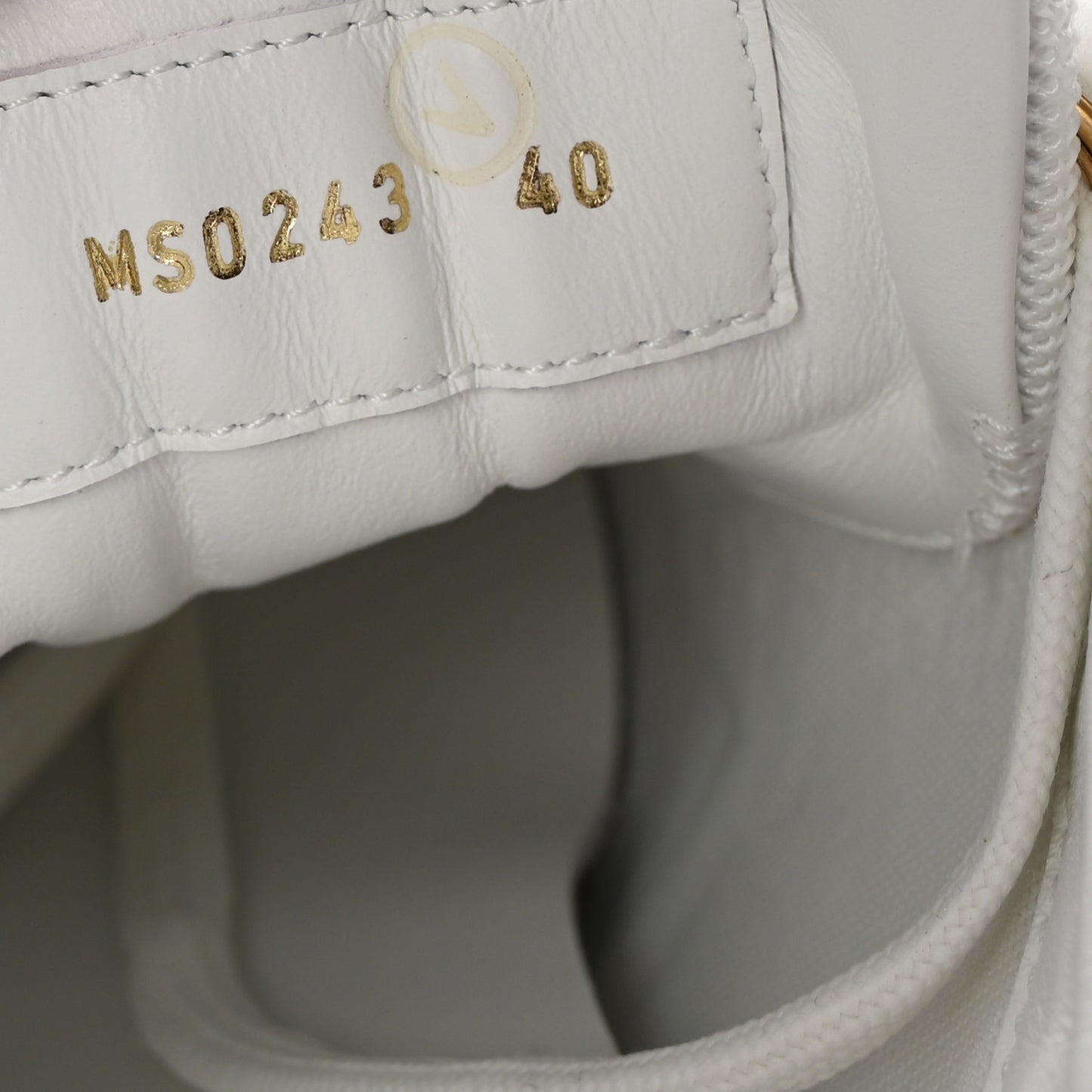 Suede Mesh Run Away Sneakers 40 White Grey