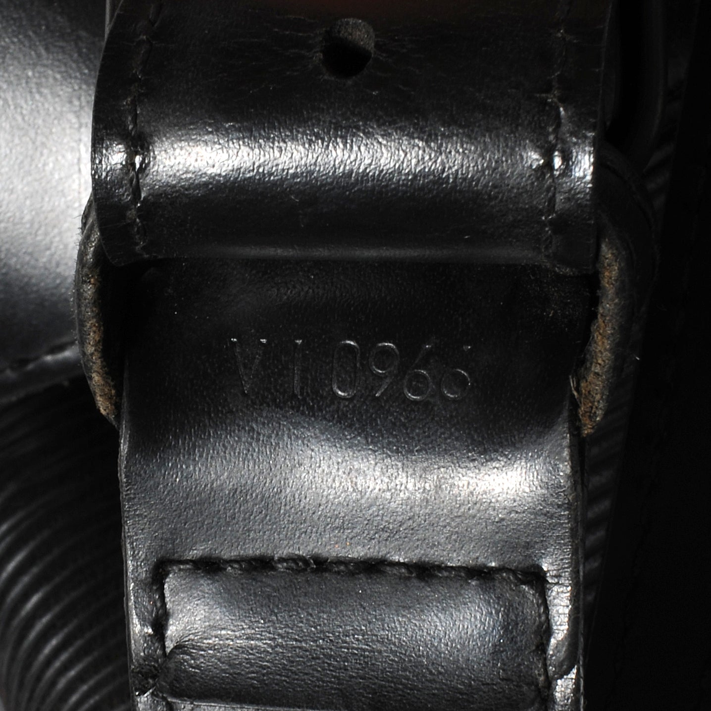 Louis Vuitton Epi Sac D'Epaule Black 6 of 7