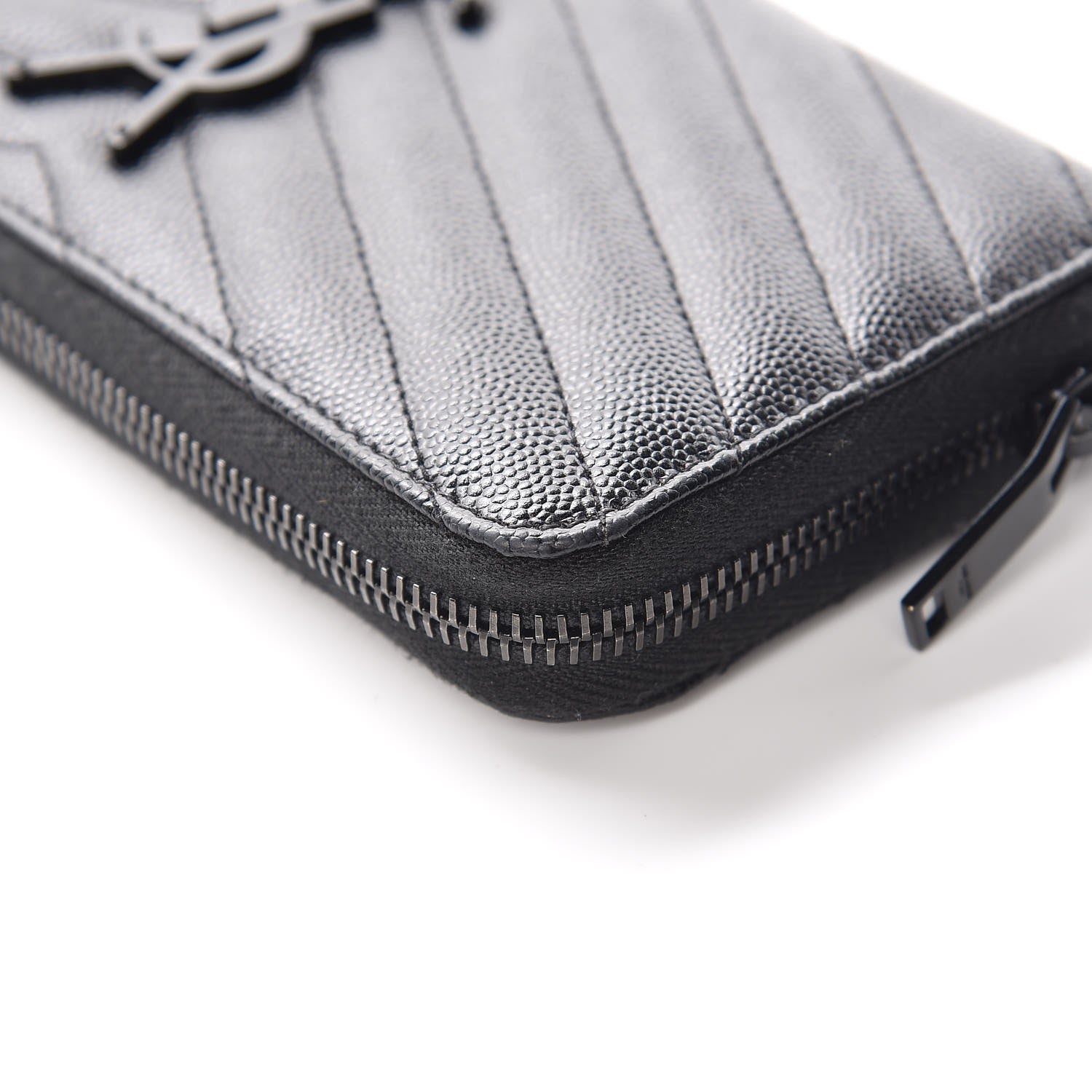 Saint Laurent Grain De Poudre Matelasse Chevron Monogram Zip Around Wallet Black 10 of 11