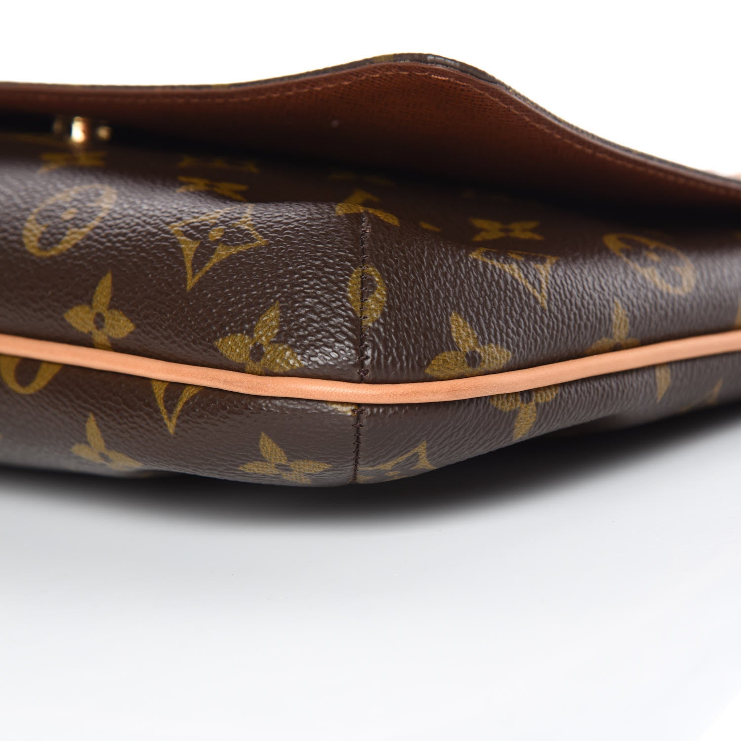 Louis Vuitton Monogram Musette Tango 6 of 9