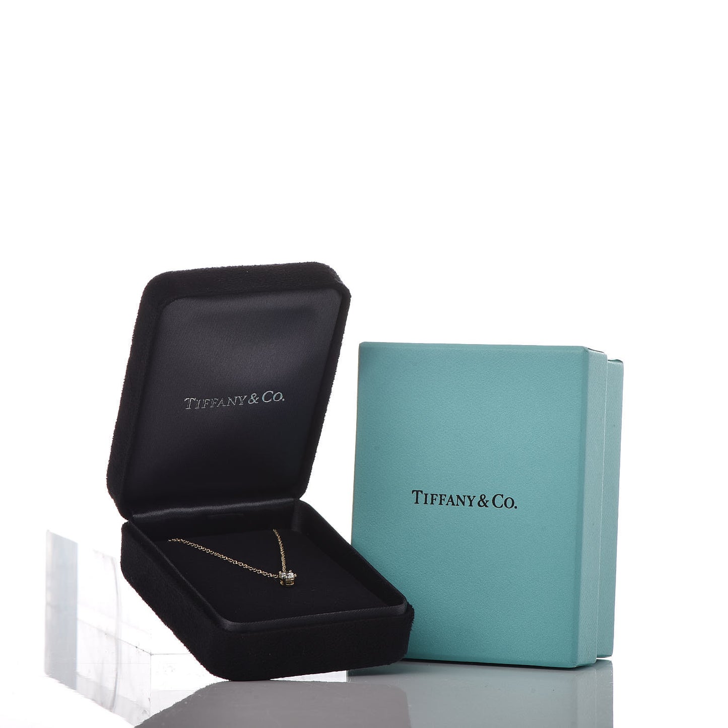 18K Yellow Gold Diamond .29ct Solitaire Pendant Necklace