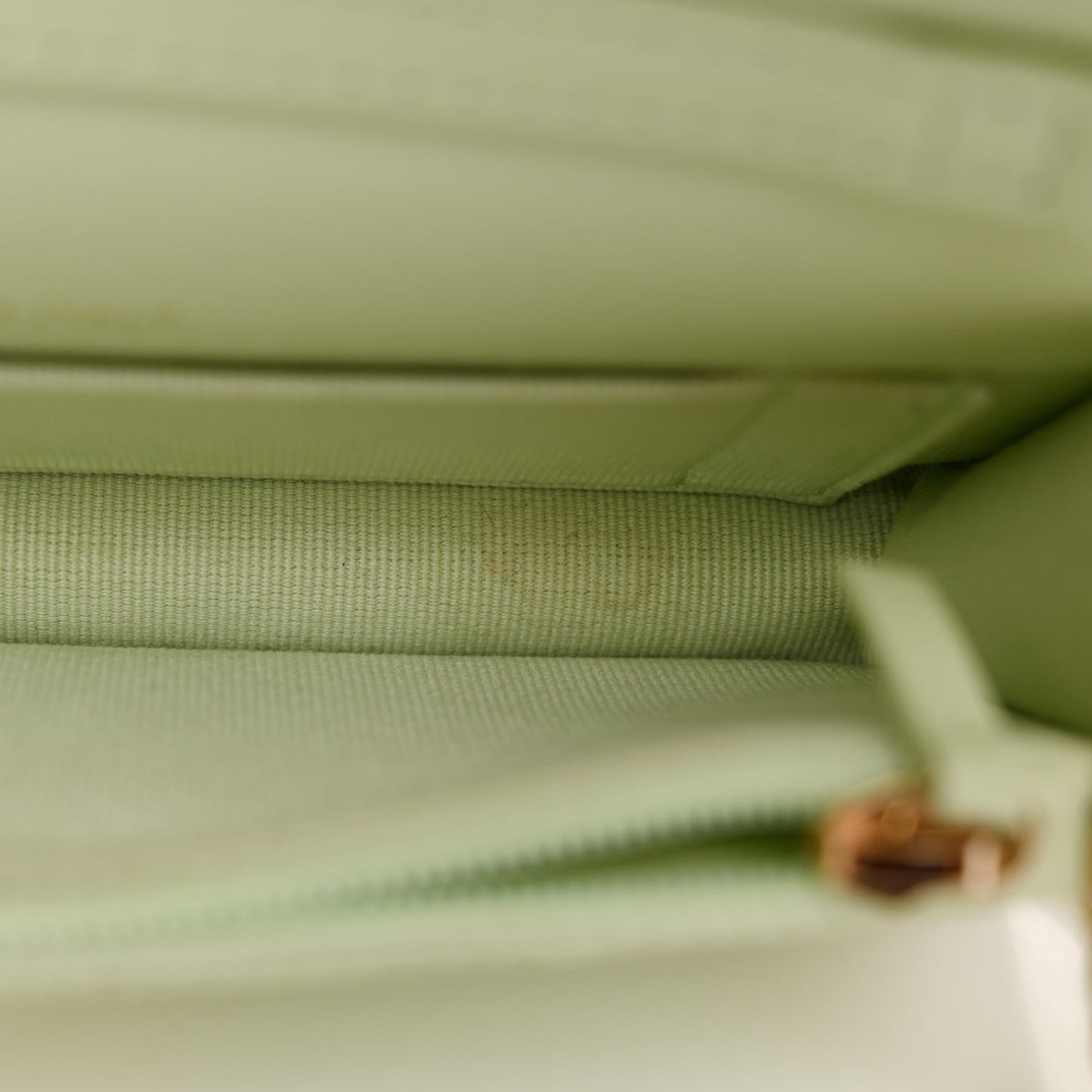 Lambskin Quilted 19 Clutch With Chain Light Green