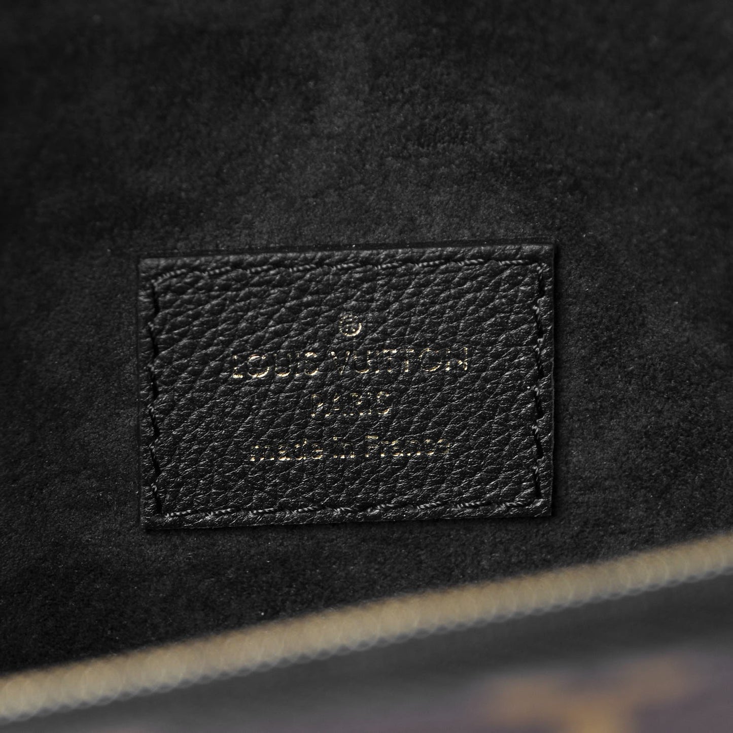 Monogram Victoire Black