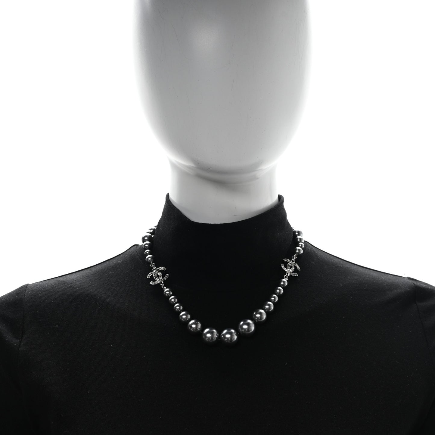 Crystal Baguette Graduated Pearl CC Short Necklace Silver Grey