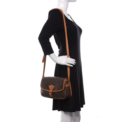 Louis Vuitton Monogram Sologne 2 of 10