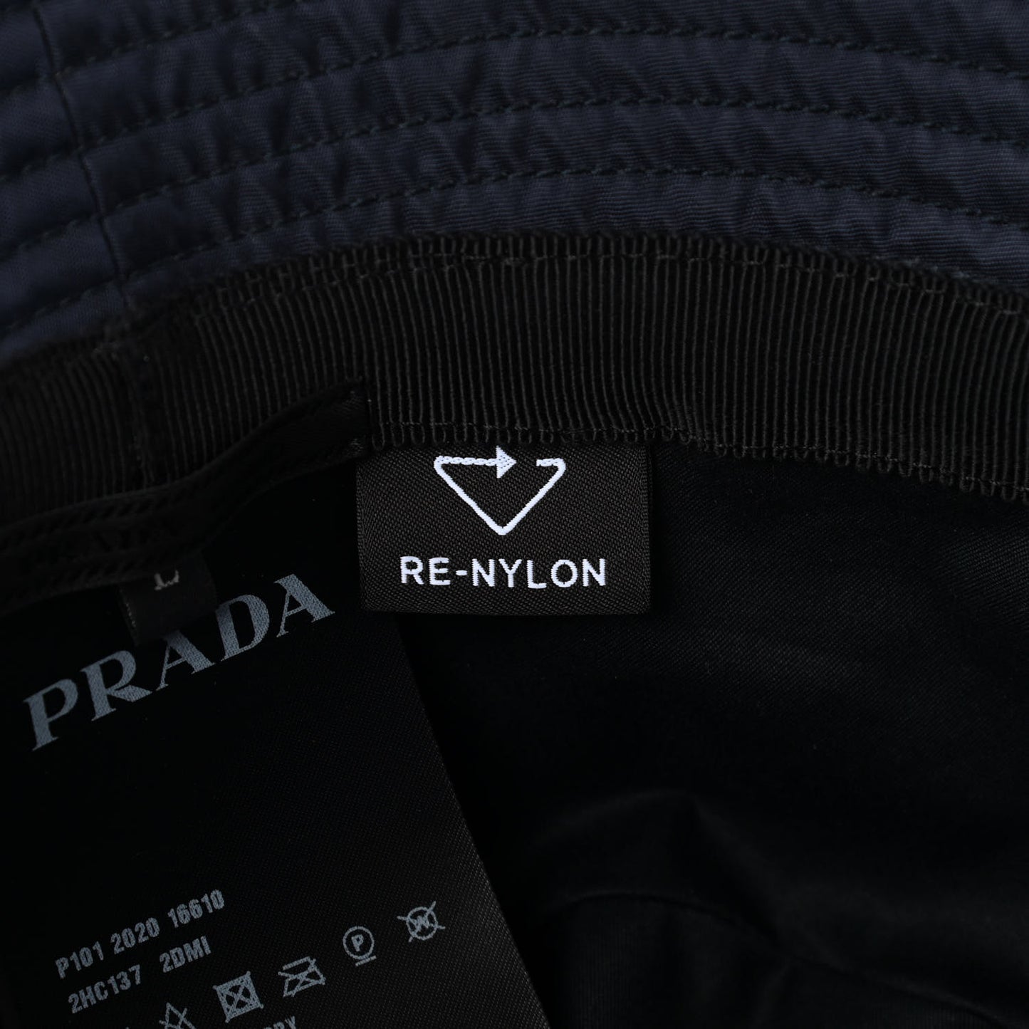 Re-Nylon Metal Triangle Logo Mens Bucket Hat L Navy