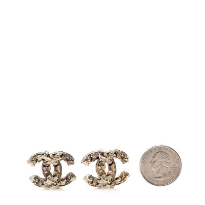 Chanel Leaf CC Clip On Earrings Gold 2 of 4