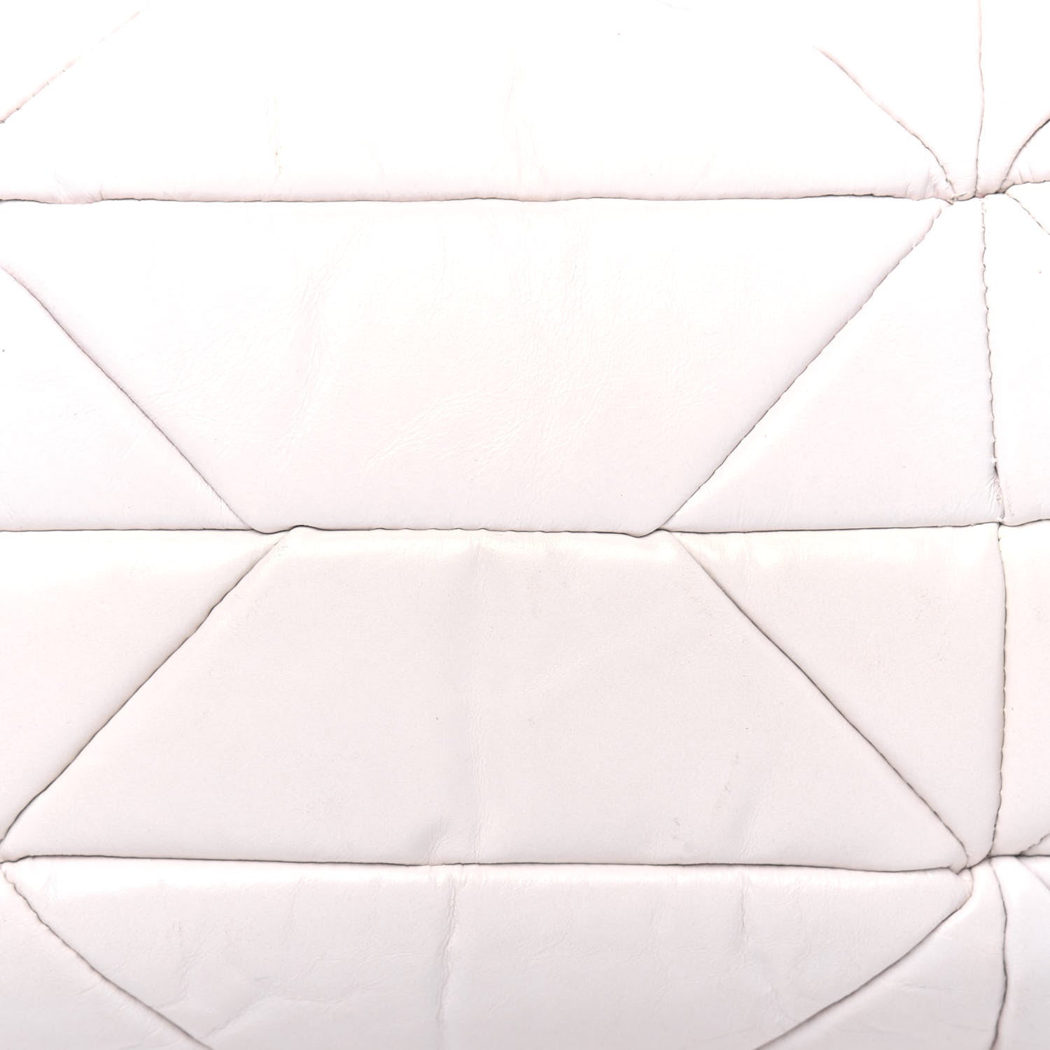 Marc Jacobs Calfskin Quilted Stam White 21 of 37