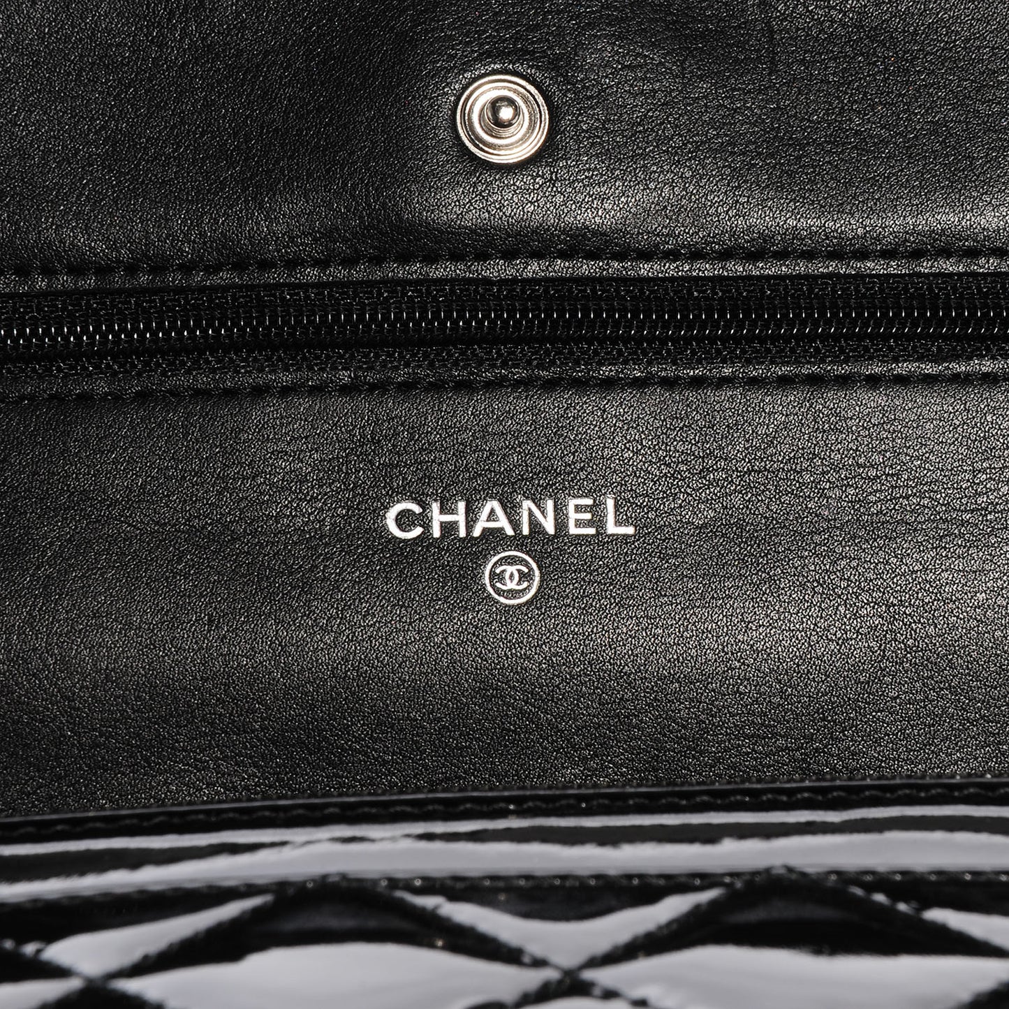 Patent Quilted Brilliant Wallet On Chain WOC Black