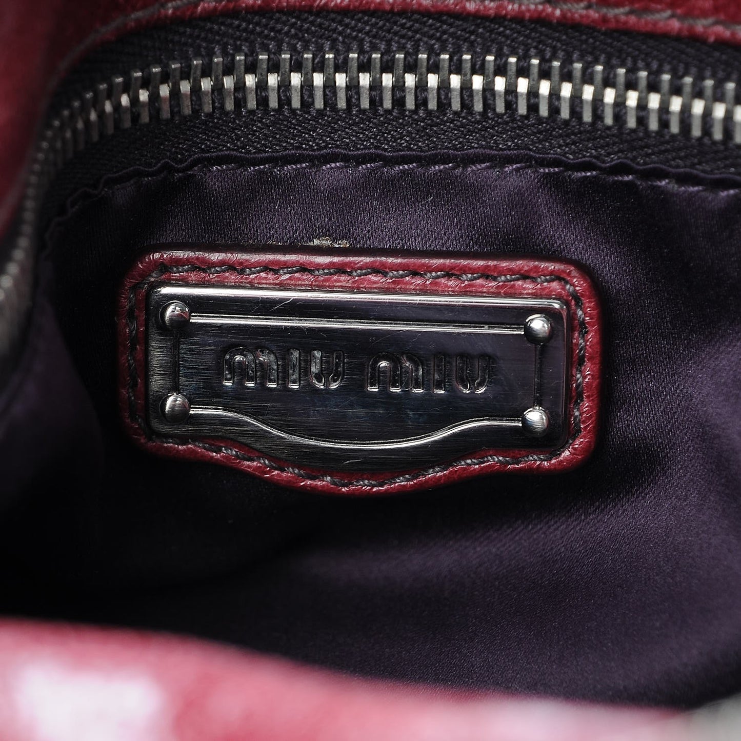 Vitello Lux Medium Bow Bag Amarena