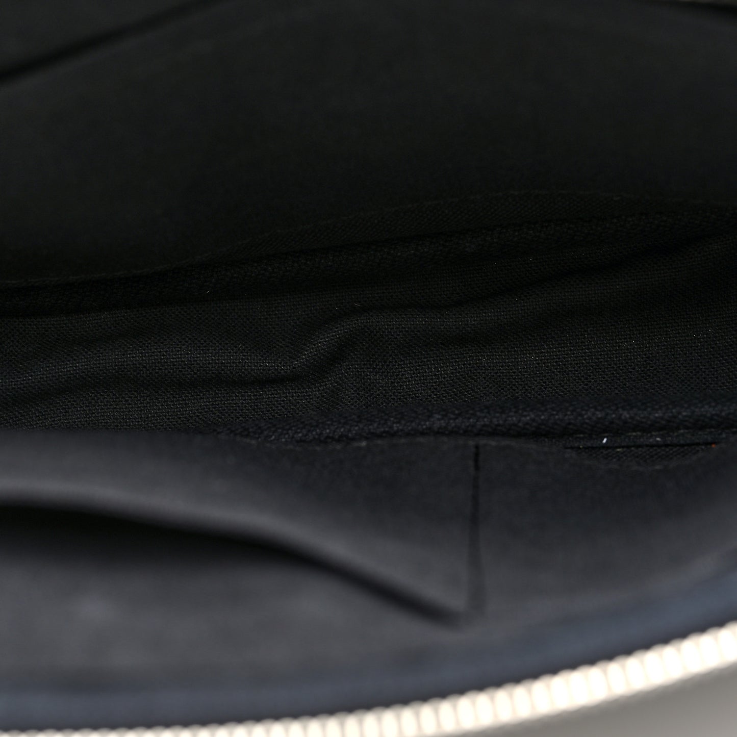 Damier Graphite Ambler