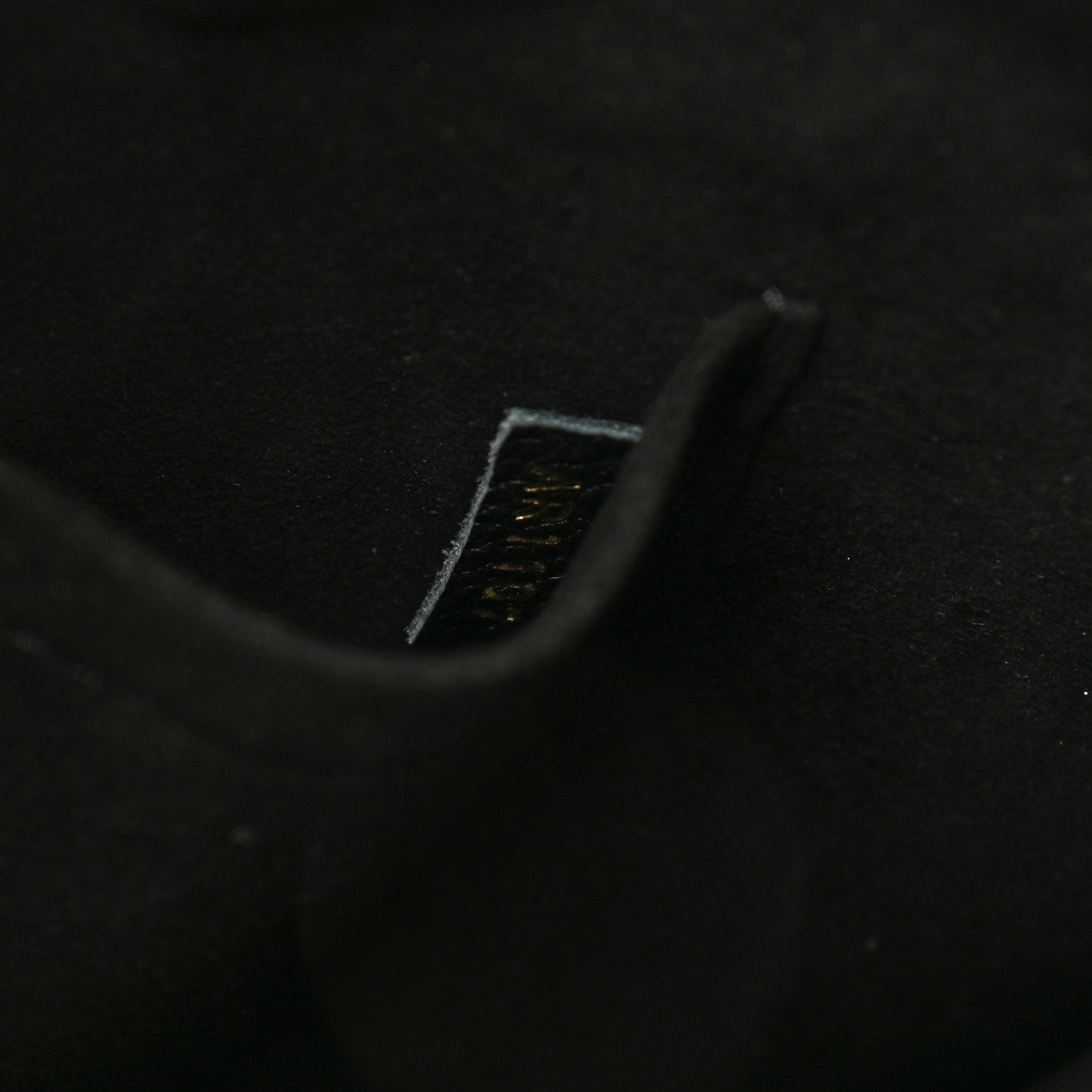 Calfskin Lockmeto Black