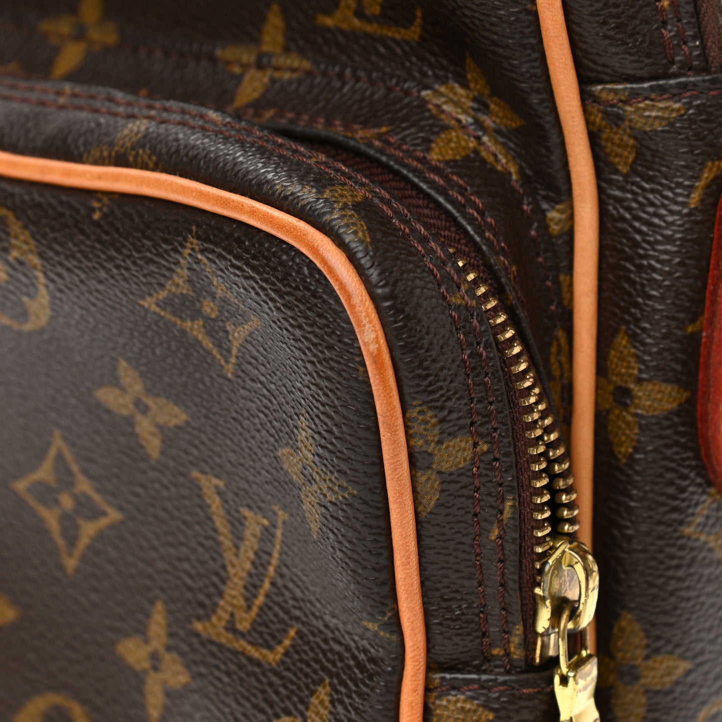 Monogram Amazone