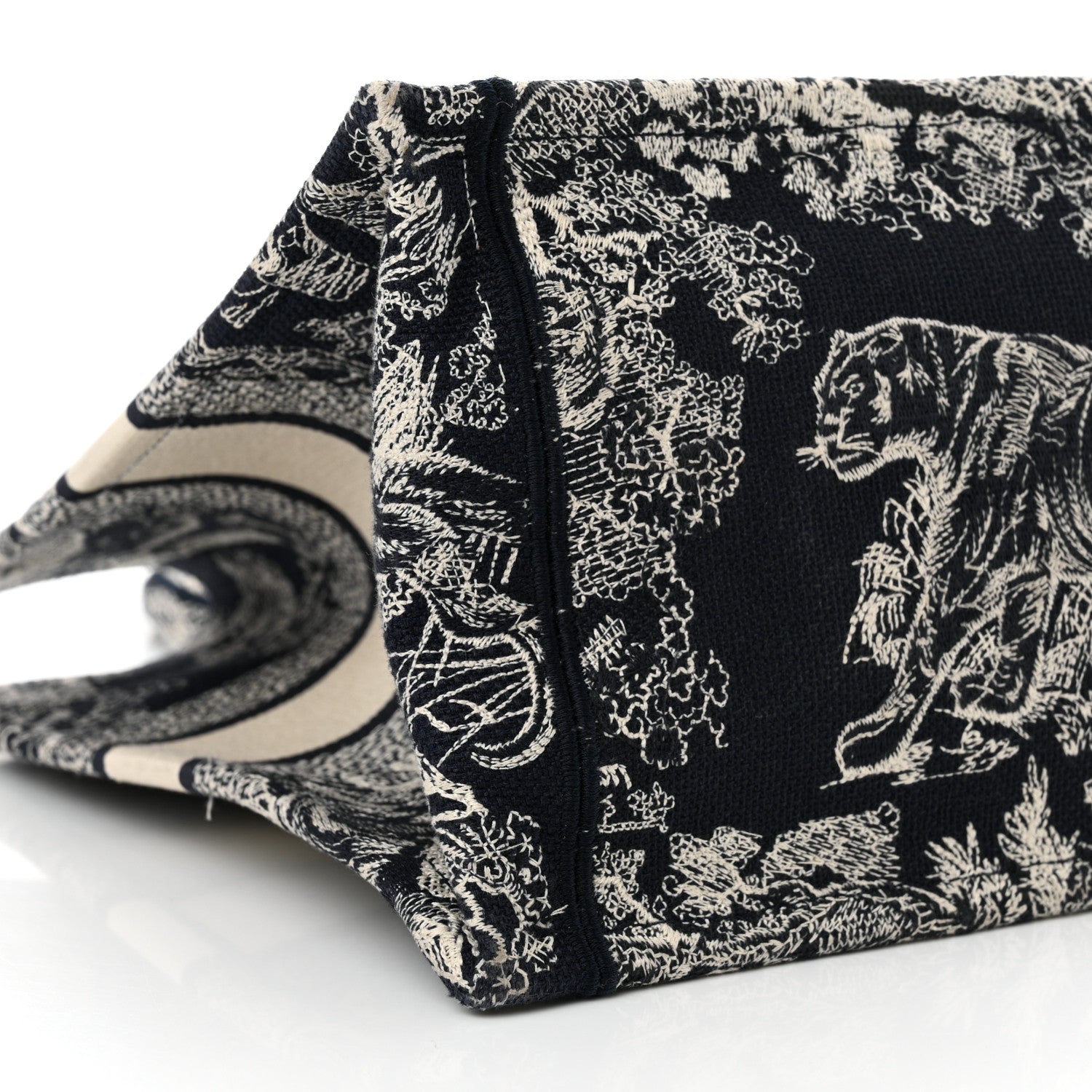 Christian Dior Canvas Embroidered Medium Dioriviera Toile De Jouy Reverse Book Tote Blue 9 of 14