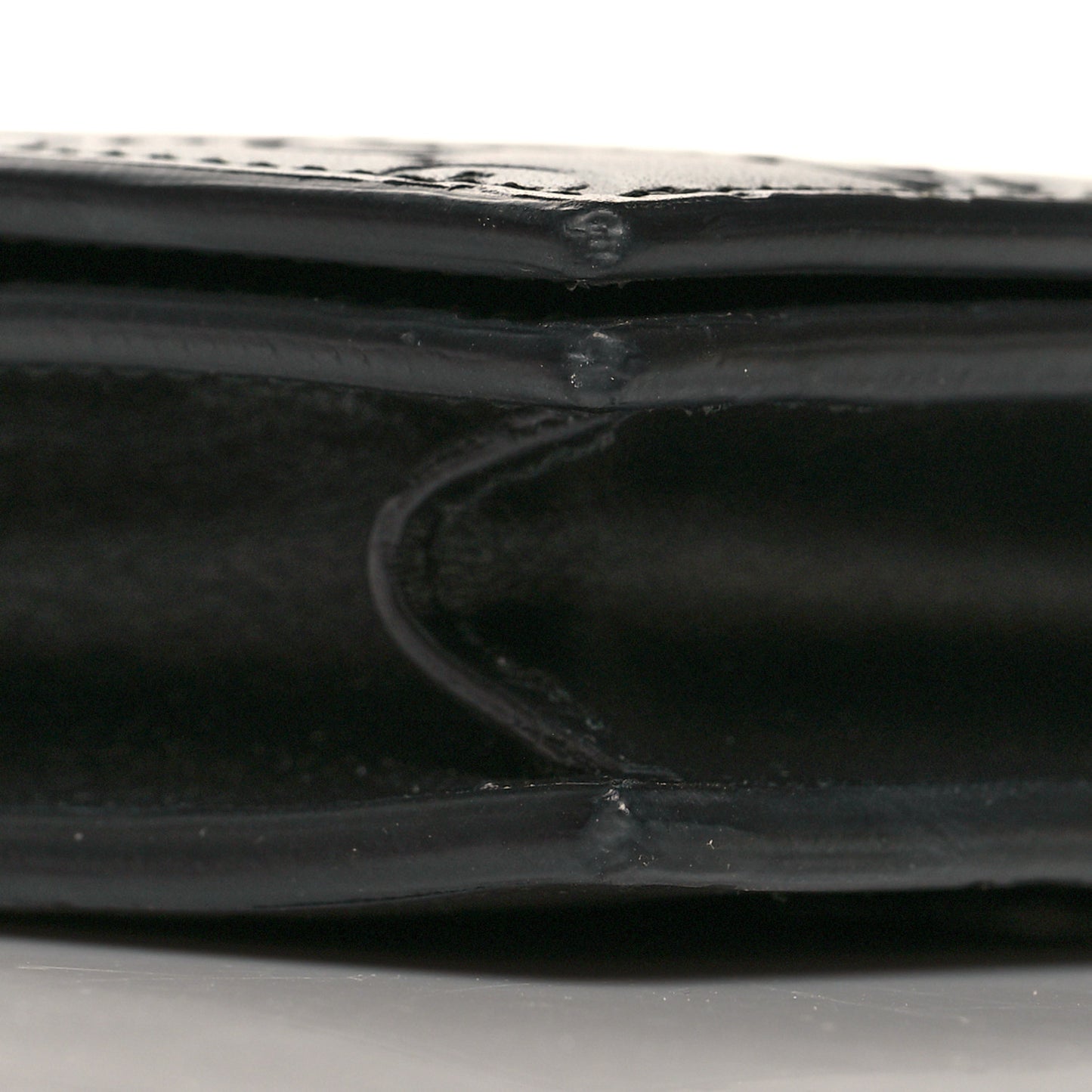 Guccissima Signature Bowy Chain Wallet Black