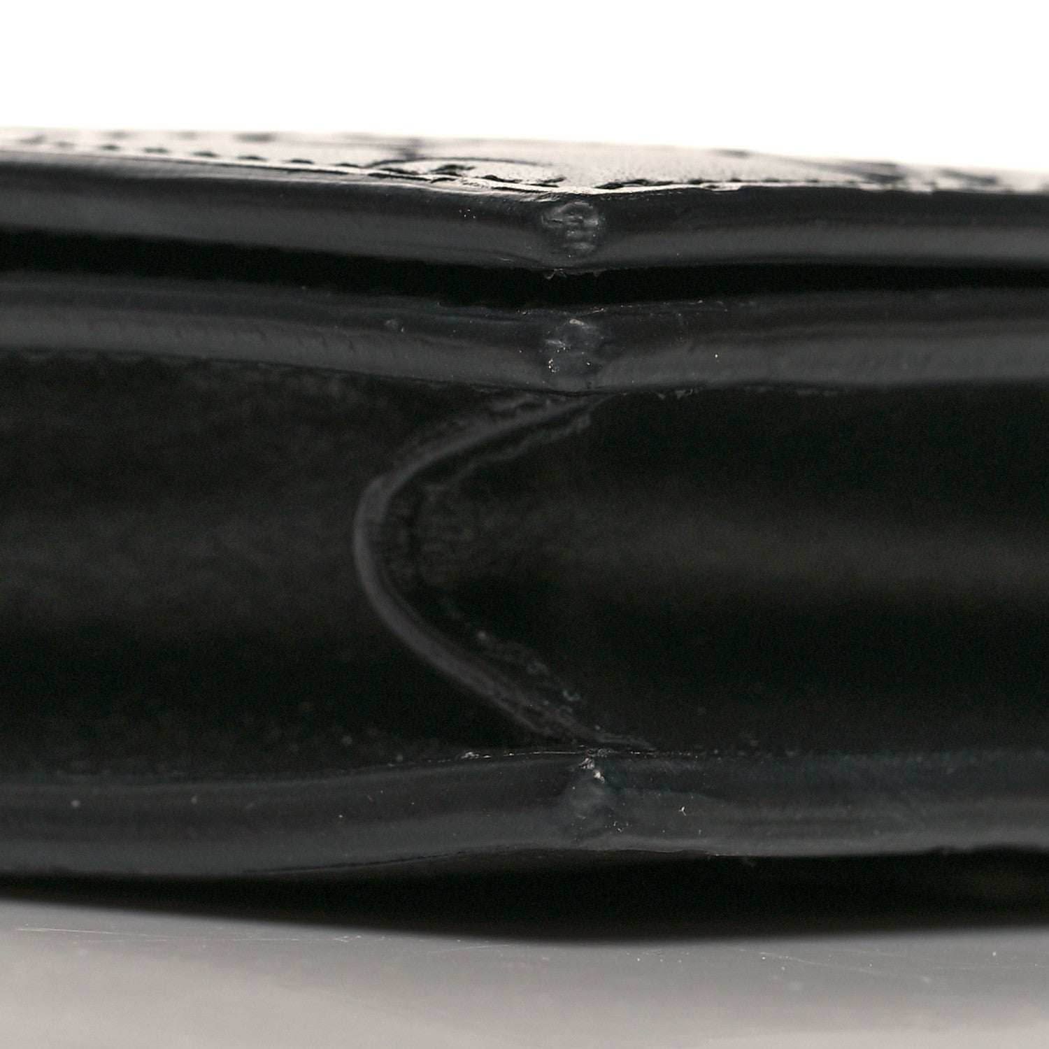 Gucci Guccissima Signature Bowy Chain Wallet Black 8 of 9