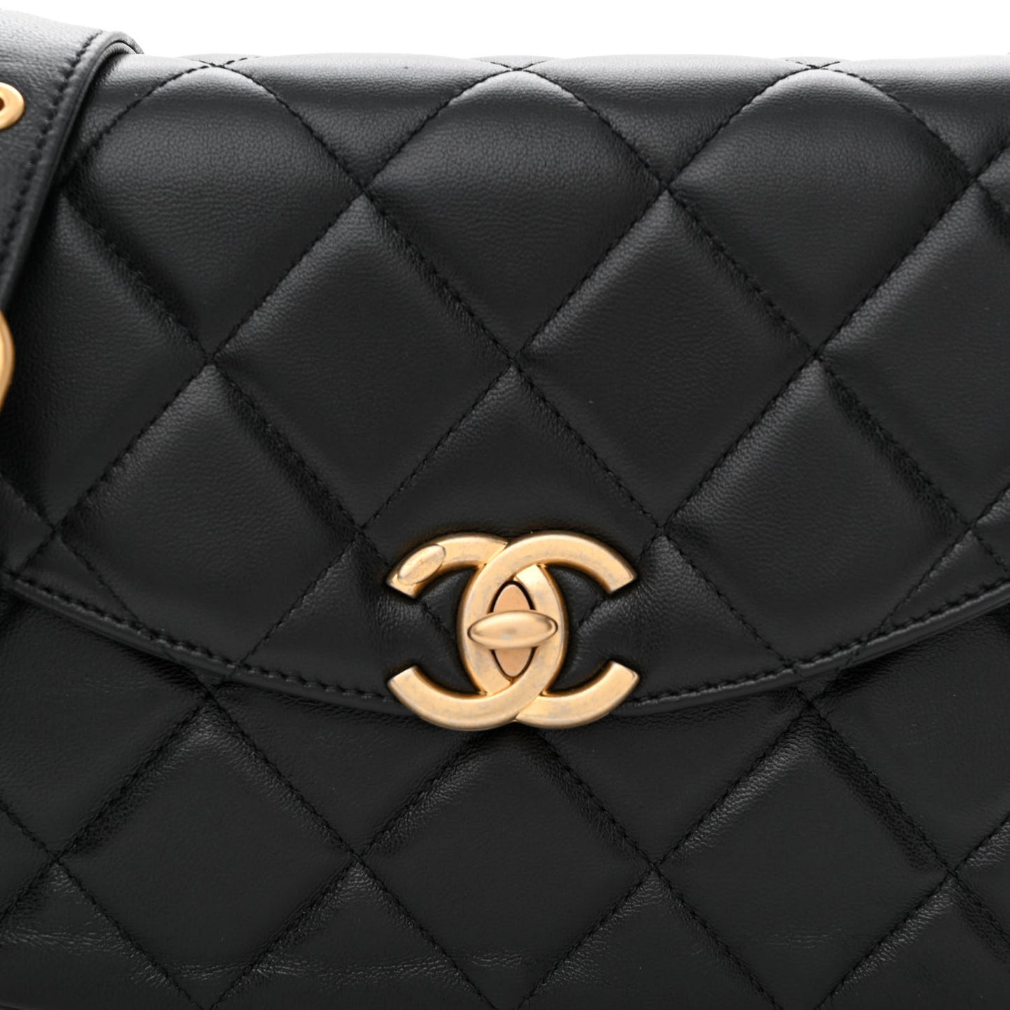 Lambskin Quilted Chain Messenger Bag Black