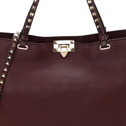 Valentino Garavani Pebbled Calfskin Medium Rockstud Tote Rubin 7 of 9