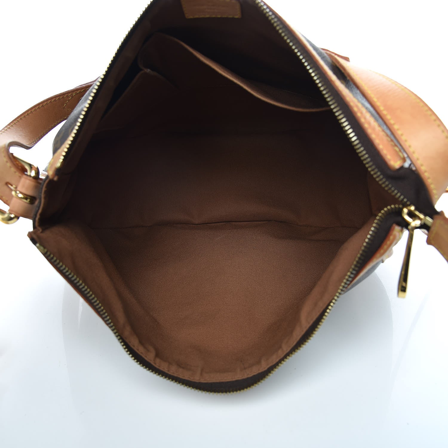 Louis Vuitton Monogram Tulum GM 6 of 10