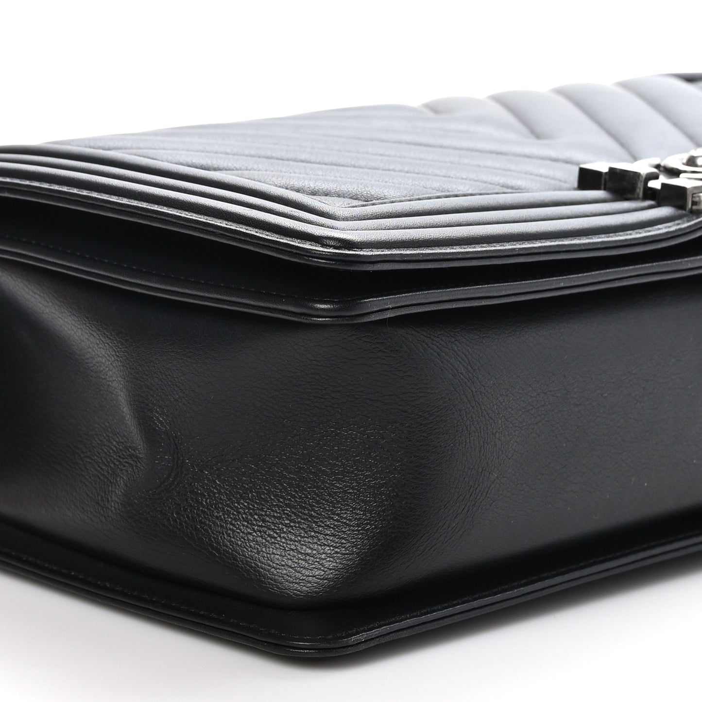 Calfskin Chevron Quilted New Medium Boy Flap Black