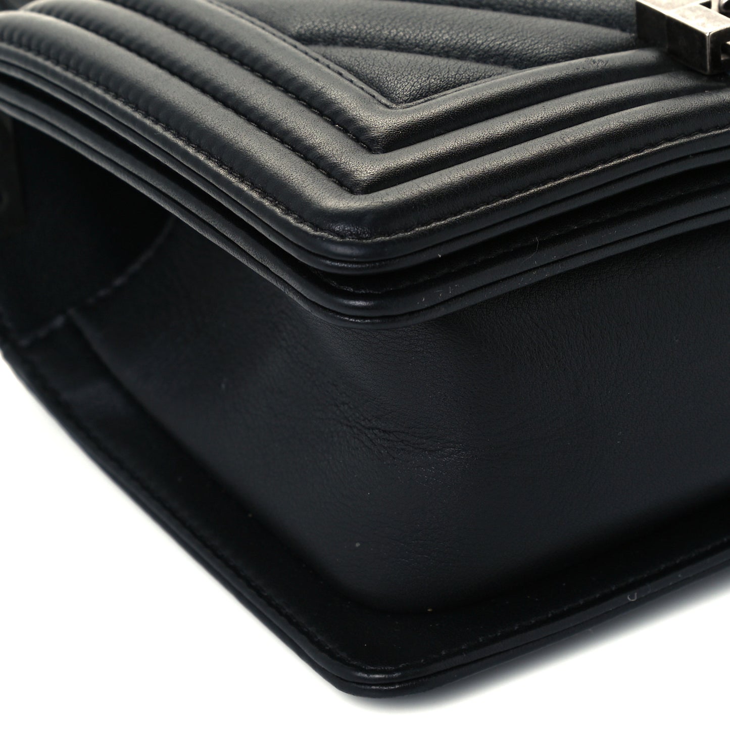 Calfskin Chevron Quilted Small Boy Flap Black